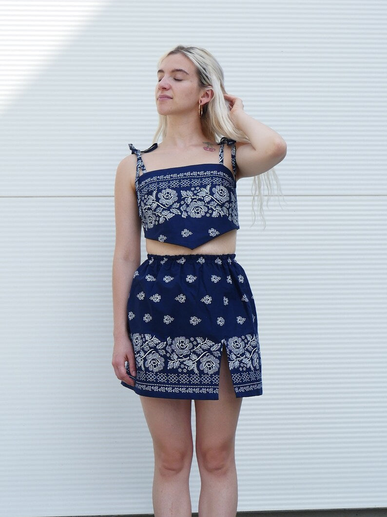 FOLK ROSES SUKŇA | SLIT MINI SKIRT