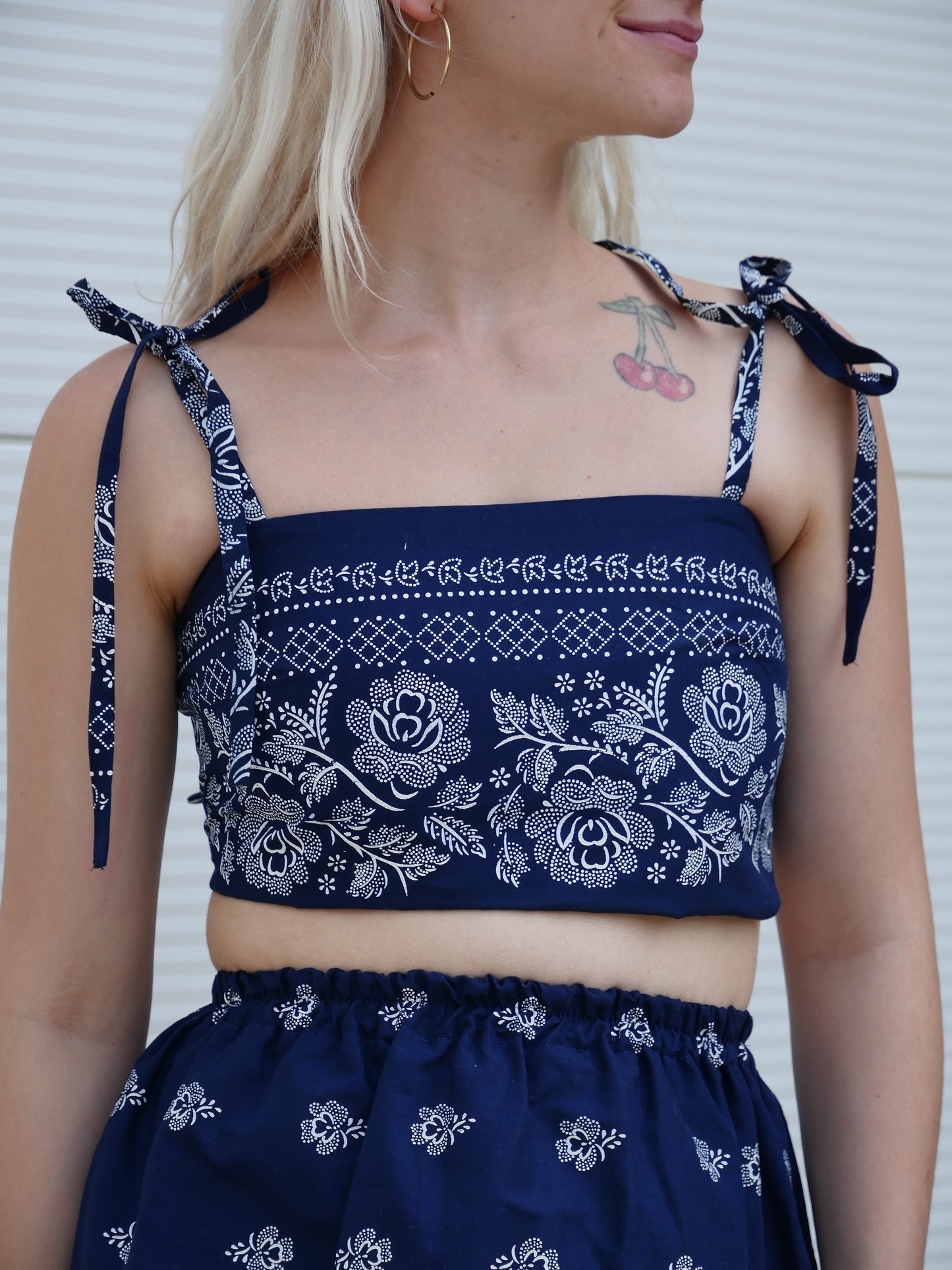 ROSES CROP TOP