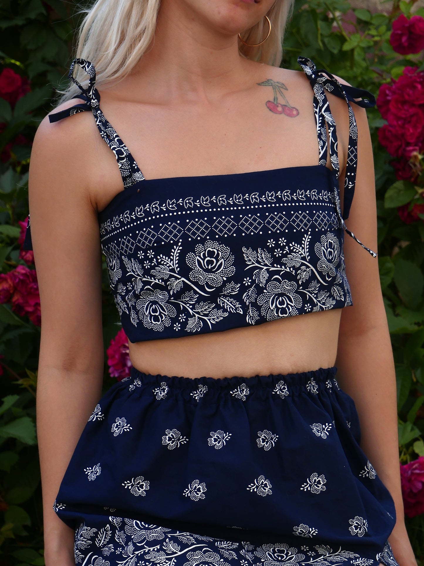 ROSES CROP TOP