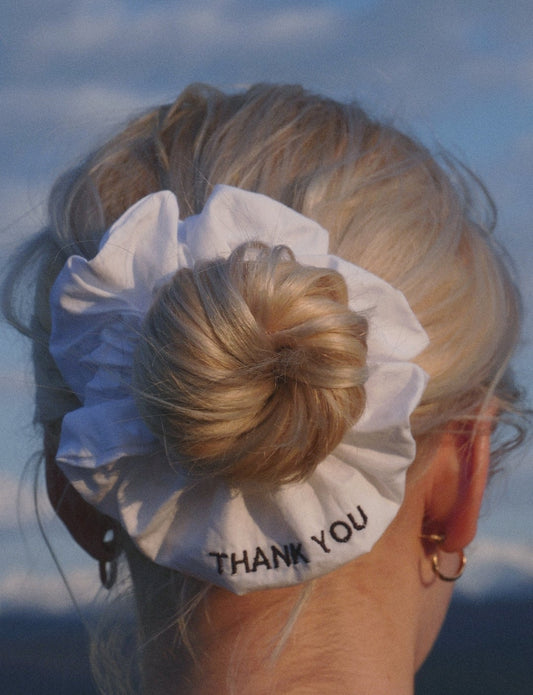 PERSONALIZED SCRUNCHIE WHITE